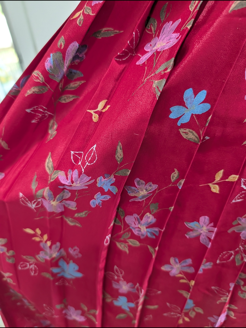 Leslie Fay Red Floral Pleated Midi Skirt with Blue and Pink Flowers - Picture 4 of 5